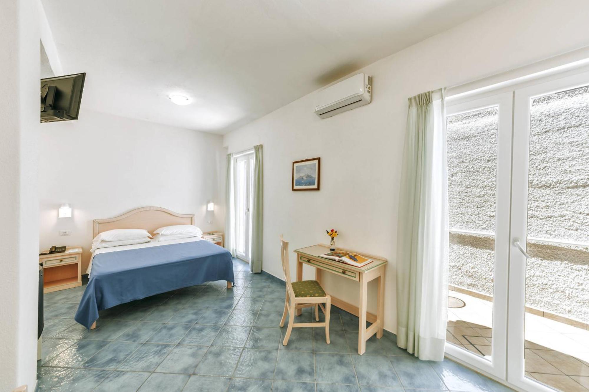 Hotel Villa D'Orta Искья Номер фото