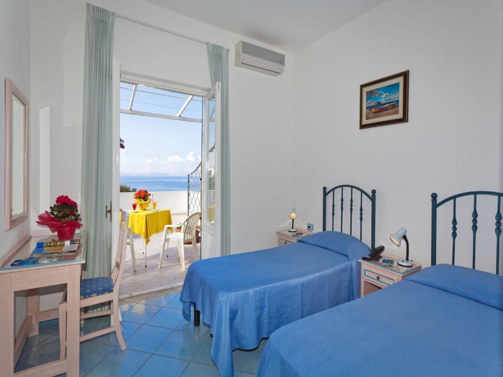 Hotel Villa D'Orta Искья Номер фото